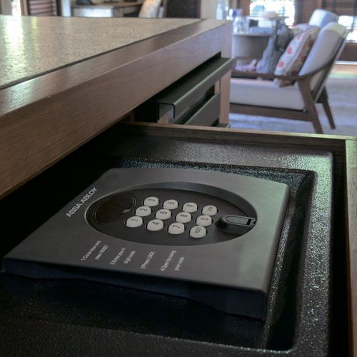 Готельний сейф – Elsafe Zenith Range